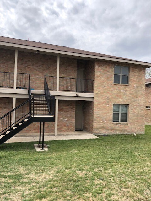 Foto principal - 521 Dukeway Dr