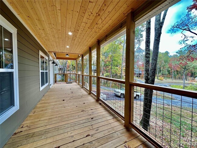 Building Photo - FURNISHED - 12-Month Lease - Farmhouse-Sty...