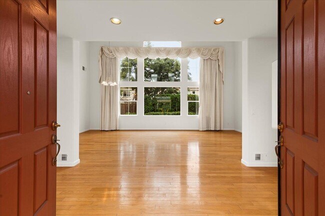 Building Photo - 3306 Etoile Ct