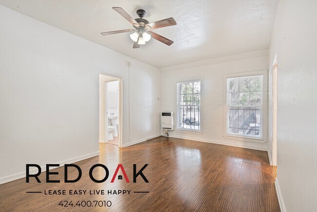 Building Photo - 5600 Fernwood Ave
