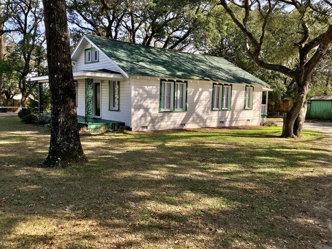 Building Photo - 102 Hammock Beach Rd