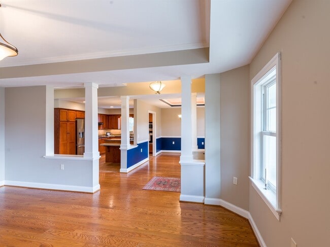 Building Photo - 2616 Greenport Dr