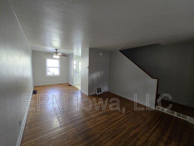 Building Photo - 247 Madison St