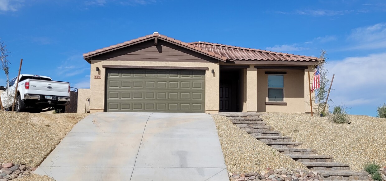 Primary Photo - 610 Vista Ridge Ct