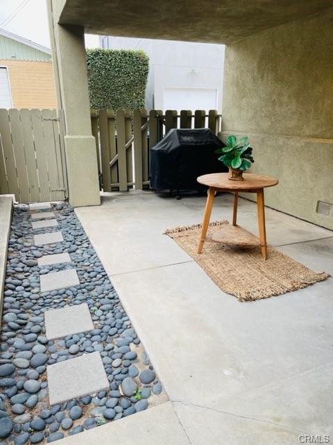 Foto del edificio - 710 1/2 Marigold Avenue, Newport Beach, CA...