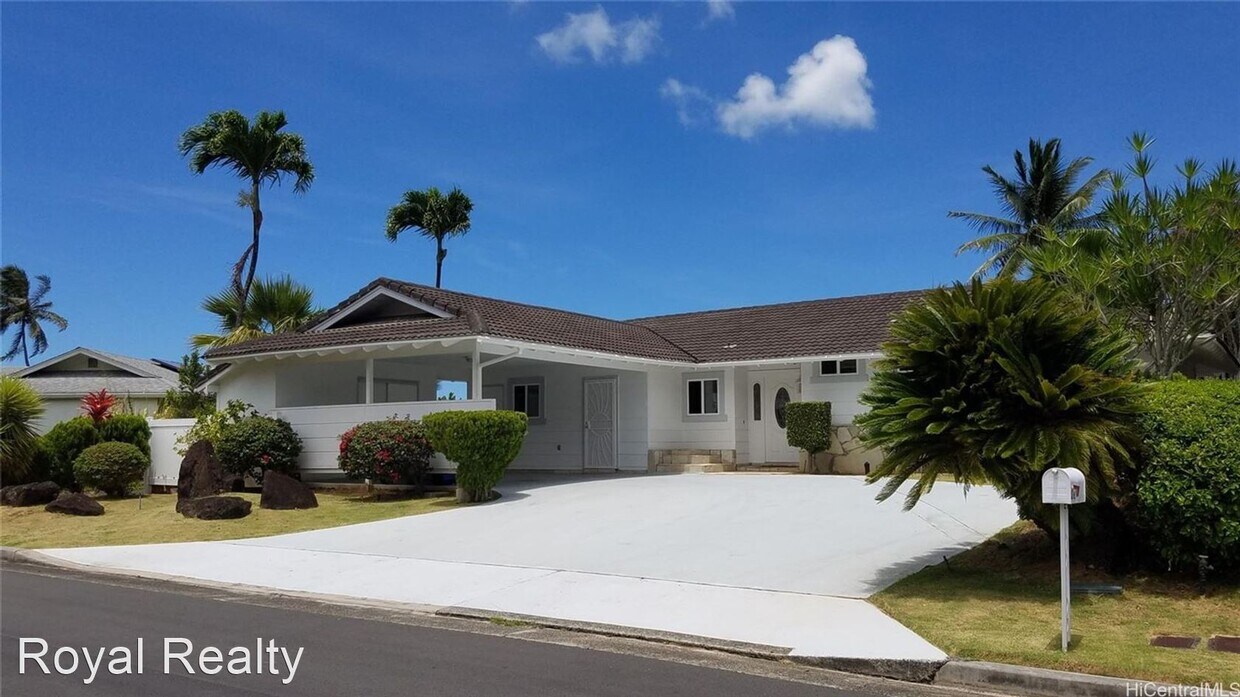 3 br, 2 bath House 46129 Punalei Place House for Rent in Kaneohe