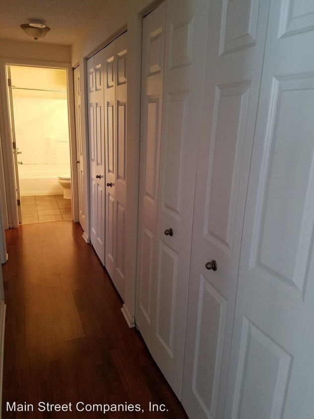 Interior Photo - Granite Falls at Silver Lake Apartments