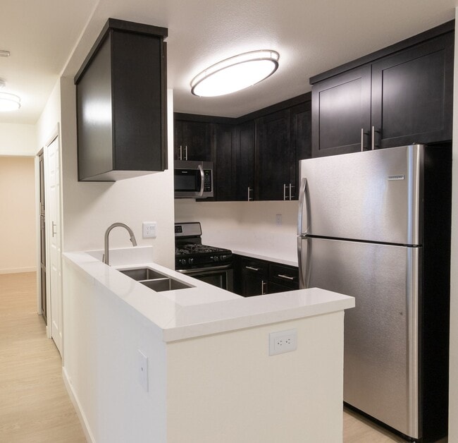 Building Photo - Co-Living at Entrada Landing