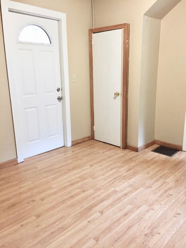 Foto del edificio - 1101 S Dewey St