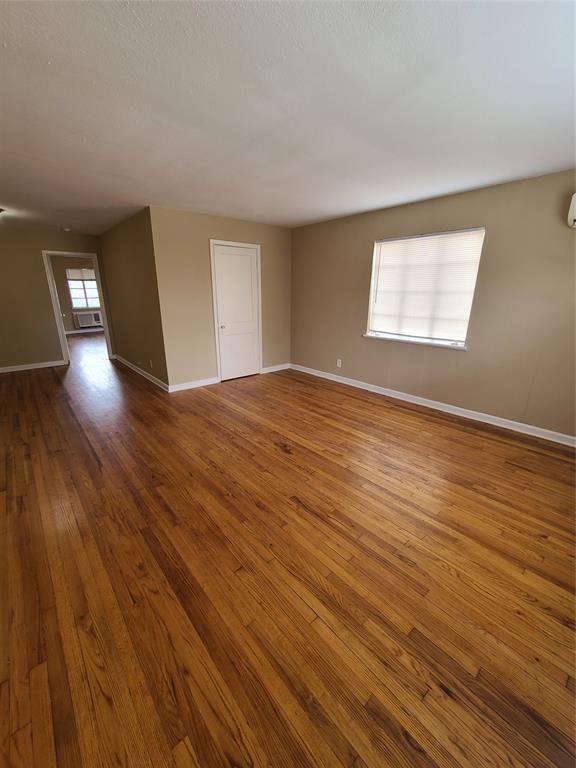Foto del edificio - 1434 Lawson St