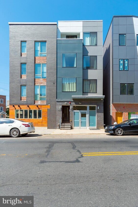 Primary Photo - 1726 Ridge Ave