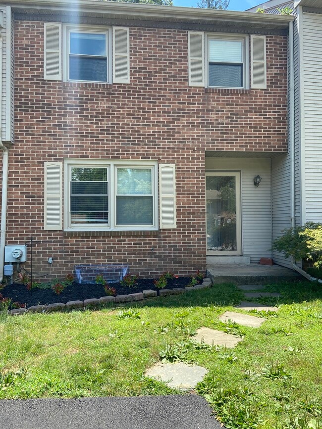 Building Photo - 138 Trotters Lea Ln