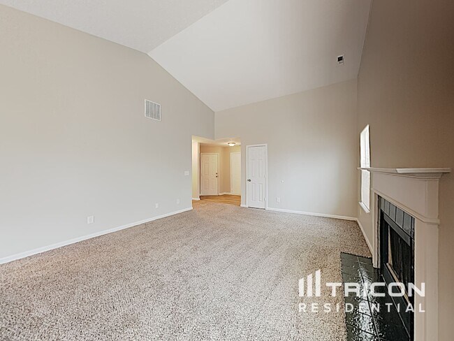 Building Photo - 10759 Mistflower Way