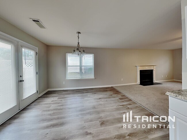 Foto del edificio - 110 Summerbrook Rd