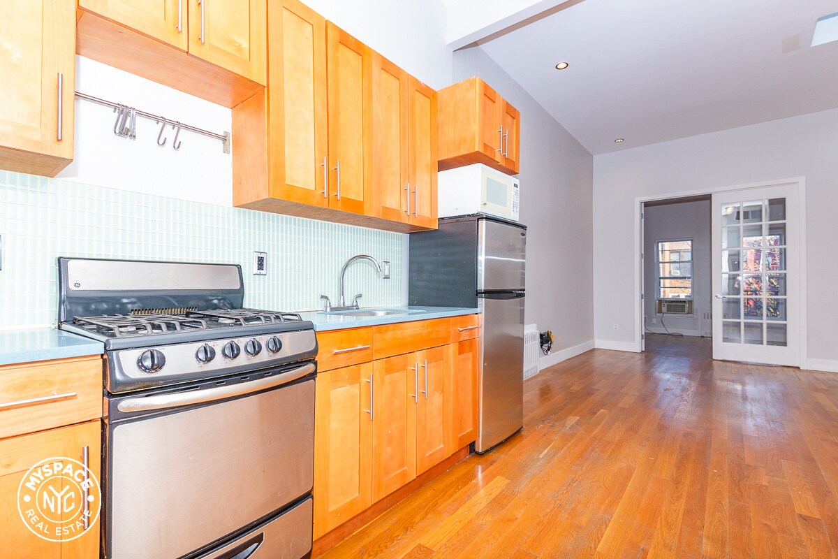 Foto principal - 186 Jefferson St