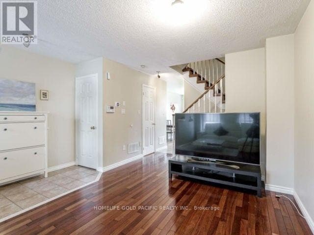 Building Photo - 62 Baffin Ct