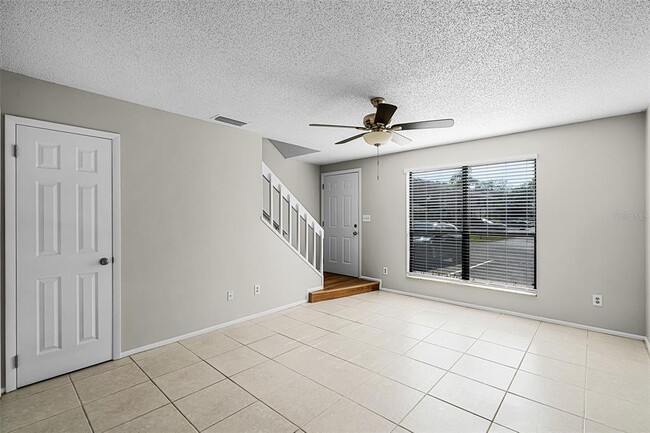 Foto del edificio - 1511 Casa Park Cir