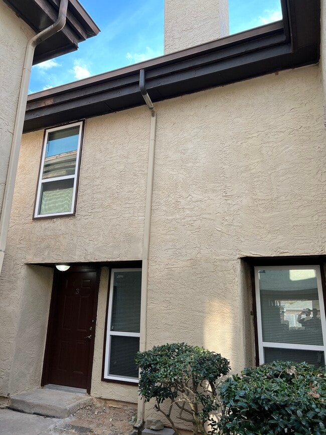 711 Harbour Town Dr, Lake Dallas, TX 75065 Townhome Rentals in Lake