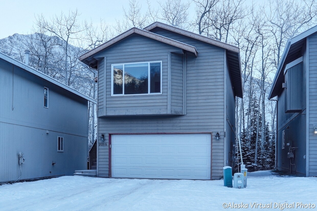 Foto principal - Eagle River Single Family Home