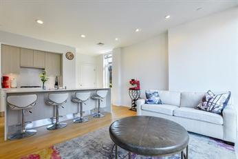 Primary Photo - 7 E Springfield St