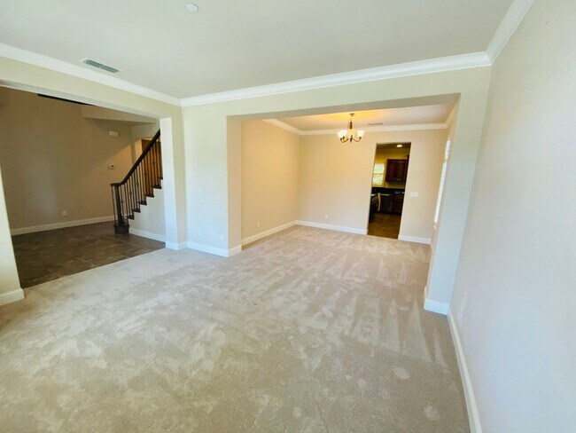 Foto del edificio - Beautiful Updated Home