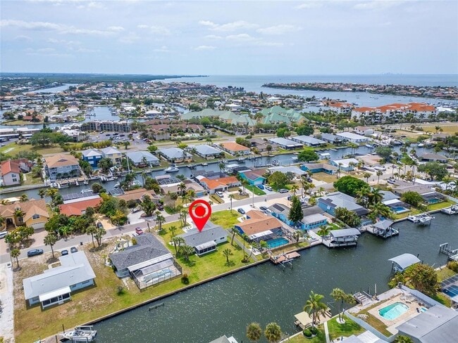 Building Photo - 1009 Spindle Palm Way