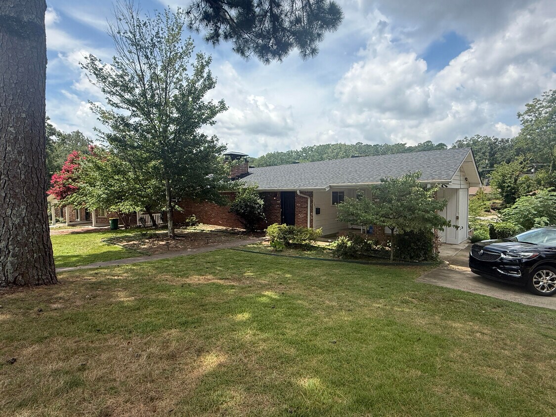 Foto principal - 147 Jewell Rd
