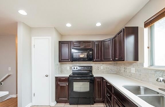 Building Photo - 11103 Eudora Cir