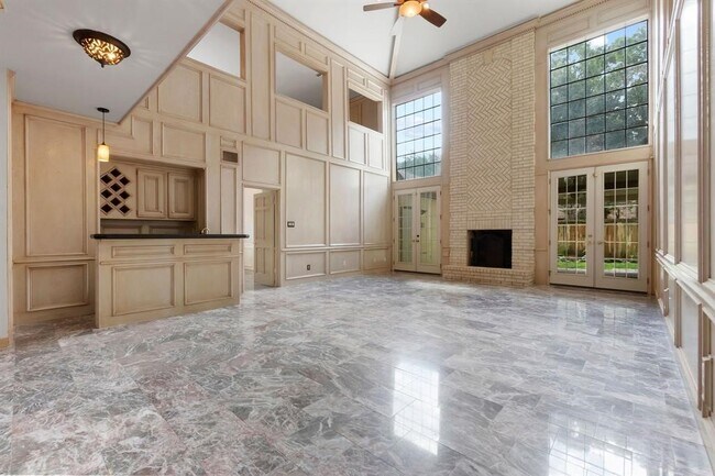 Foto del edificio - 6803 Walton Heath Dr