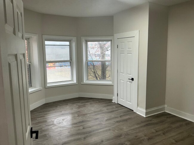 Foto del edificio - 1970 E 71st St