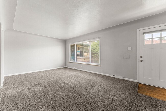 Foto del edificio - 3609 Hudson St