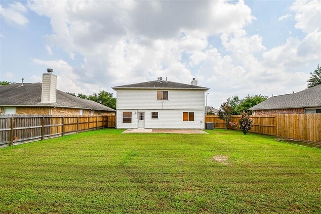 Building Photo - 20114 Cresent Creek Dr