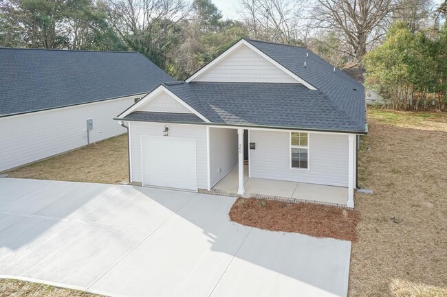 Building Photo - Brand New Three Bedroom Home!