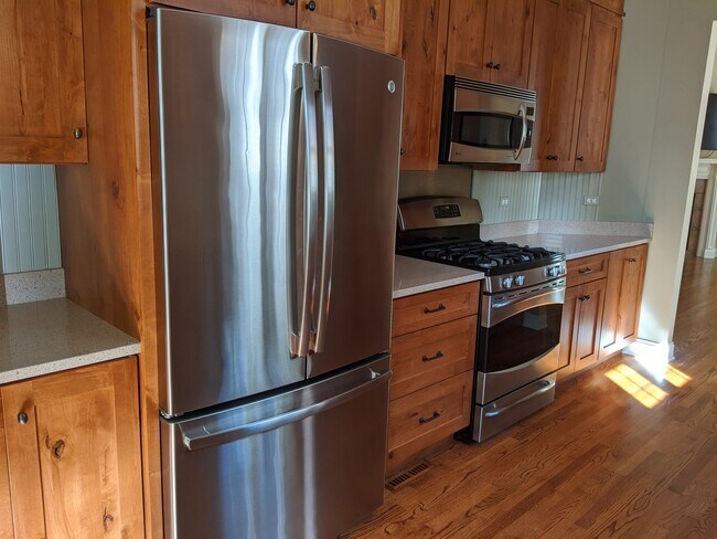 Building Photo - 3120 Thorne Hill Ct