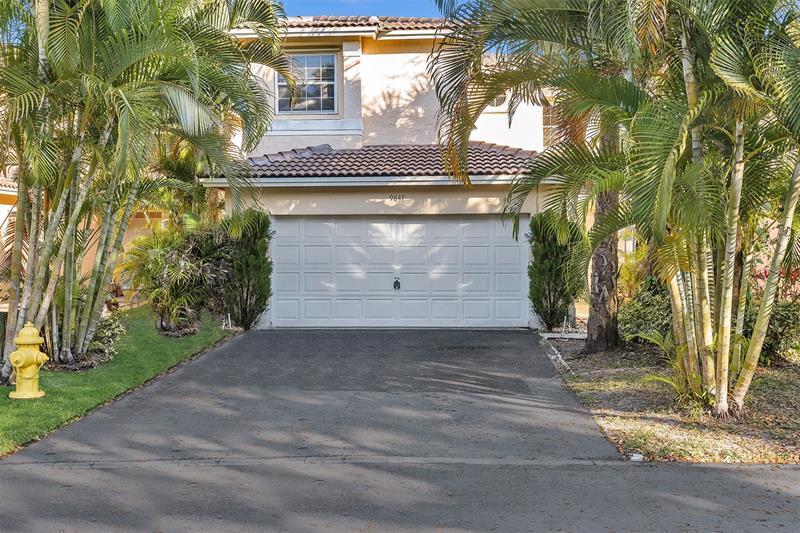 Primary Photo - 9847 Fairway Cove Ln