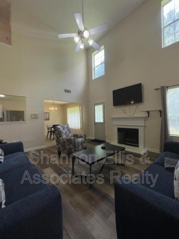 Foto del edificio - 4511 Ravenwood Pl