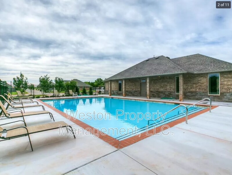 Foto del edificio - 2932 NW 196th Pl