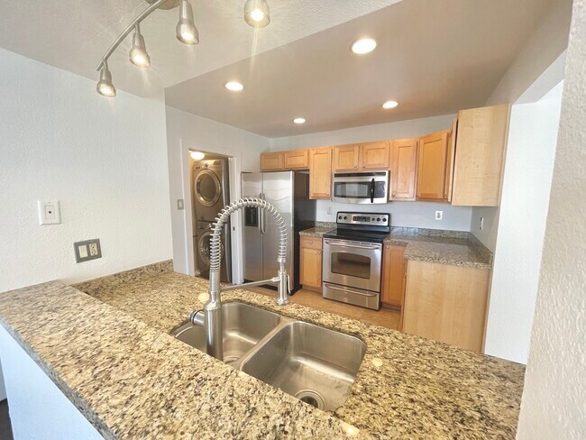 Foto del edificio - 4777 Cedar Springs Rd