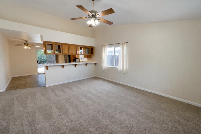 Building Photo - 2123 Mansfield Ct