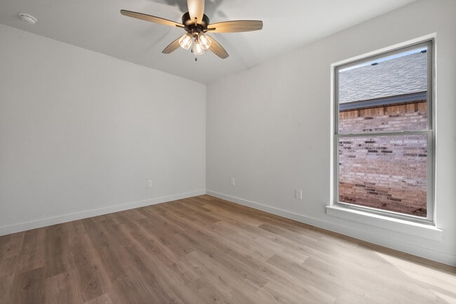 Foto del edificio - 2025 Cottonwood Ave