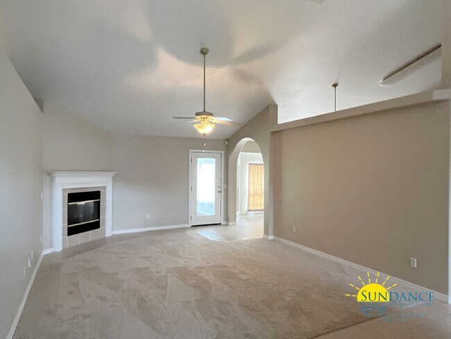 Foto del edificio - Freshly Painted 3 Bedroom Home in Navarre!
