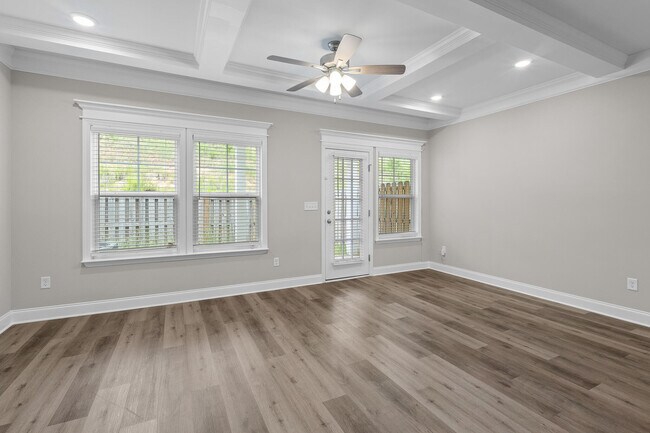 Foto del edificio - 234 Linsmore Ave
