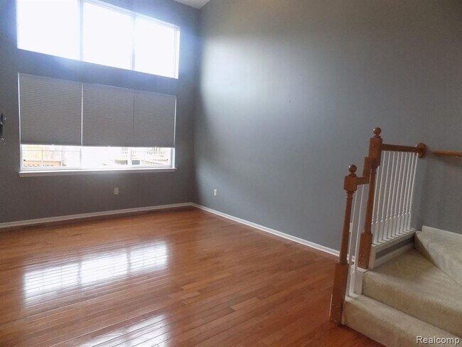 Foto del edificio - 41825 Mitchell Rd