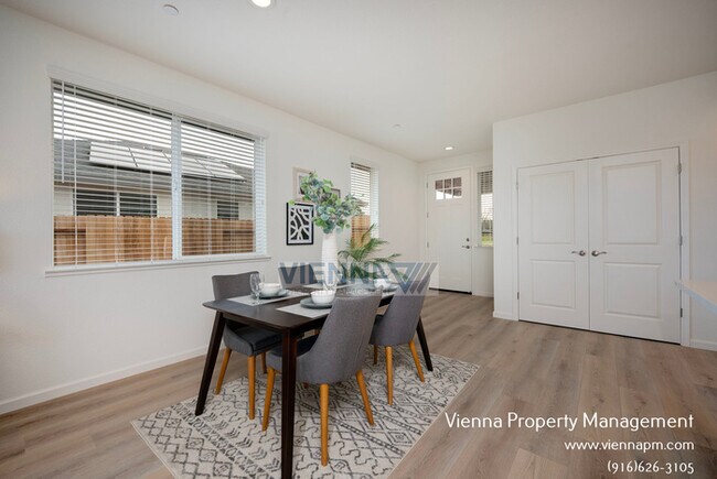 Building Photo - 548 Fox Hunt Wy