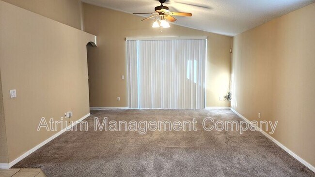 Building Photo - 105 Fern Springs St