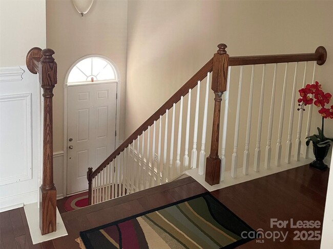 Building Photo - 835 Skybrook Falls Dr