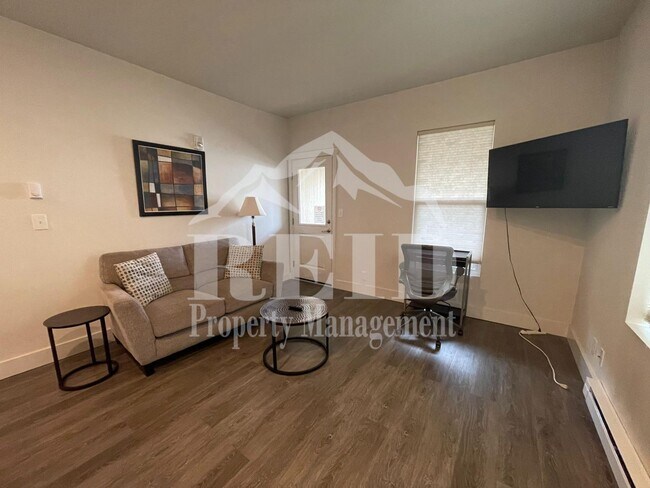 Foto del edificio - FURNISHED 1 BEDROOM 1 BATH APARTMENT  - BREMERTON