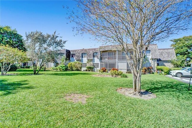 Foto del edificio - 3115 Oakland Shores Dr