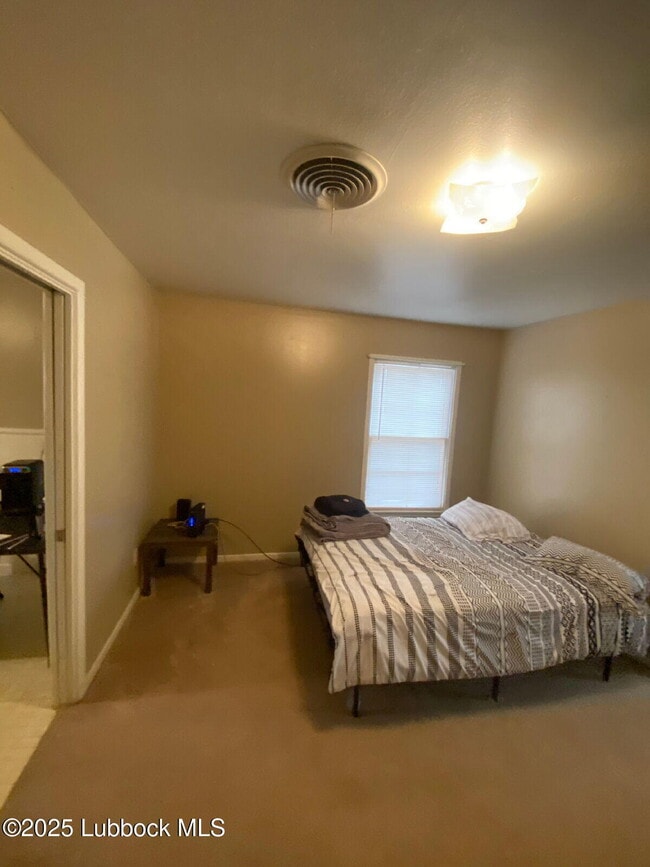 Building Photo - 3205 33rd St