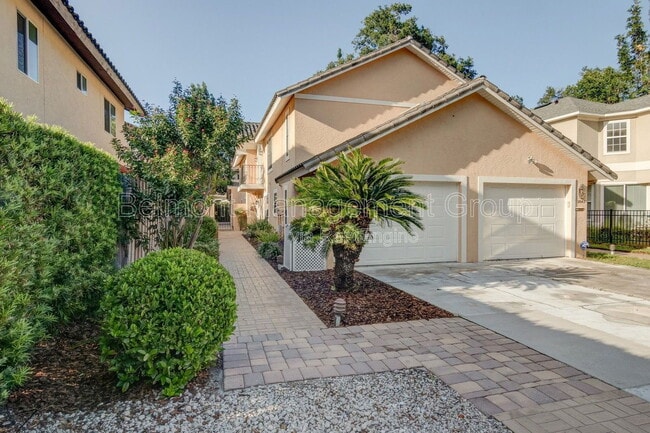 Photo - 1049 Aragon Ave Townhome